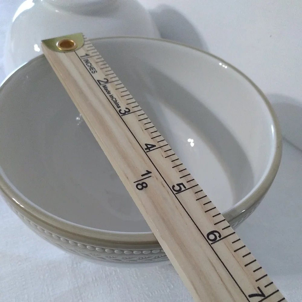 Williams-Sonoma Ivory / Beige Bowl